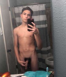 boys nude 5d4d9d9c18f2b.jpg