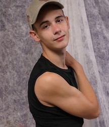 Boys 5d4da43f2de39.jpg