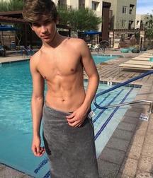 shirtless boys 5d4e7cd73f411.jpg