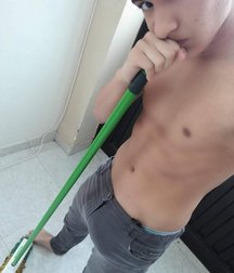 shirtless boys 5d4e7dc37c11b.jpg
