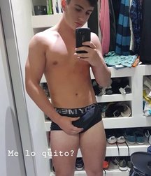 shirtless boys 5d4e7ddd66c61.jpg
