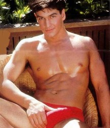shirtless boys 5d4fae2fa4ce0.jpg