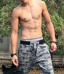 shirtless boys 5d4fb00cec112.jpg