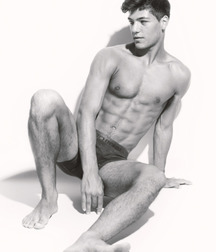 shirtless boys 5d51aae0ab383.jpg
