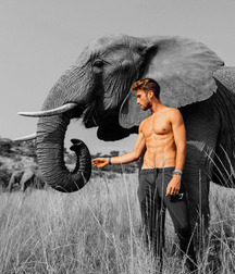 shirtless boys 5d5427648a57f.jpg
