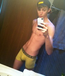 shirtless boys 5d551dbd62be7.jpg