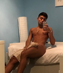 boys nude 5d590ac215ff9.jpg