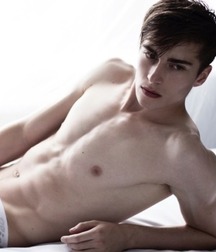 shirtless boys 5d5ae0a9cb87a.jpg