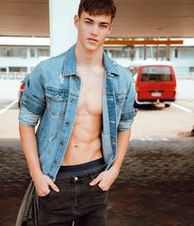 Boys 5d5c2e6418c44.jpg