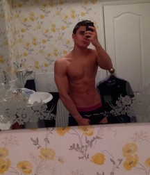 shirtless boys 5d5c3c2a3ac04.jpg