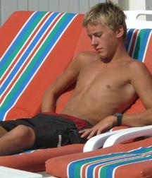 shirtless boys 5d5c3e4862a25.jpg
