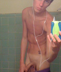 boys nude 5d5d5149e6602.jpg