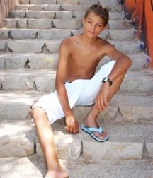 shirtless boys 5d5d762454c35.jpg