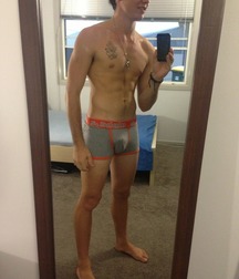 shirtless boys 5d5d7784ddb10.jpg