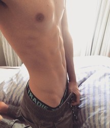shirtless boys 5d600828ecc0e.jpg