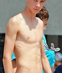 shirtless boys 5d600b4887c20.jpg
