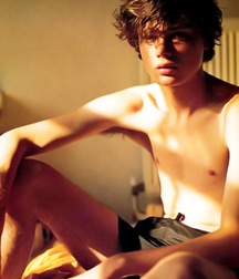shirtless boys 5d61623122513.jpg