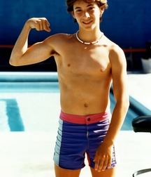shirtless boys 5d61626c4b5d8.jpg