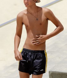 shirtless boys 5d6439294dd97.jpg