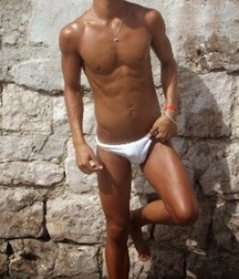shirtless boys 5d695a6654850.jpg