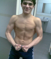 shirtless boys 5d695c776283b.jpg