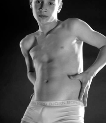 shirtless boys 5d695d7369924.jpg