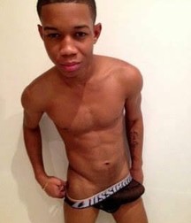shirtless boys 5d6b81d44fbdd.jpg