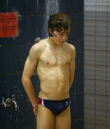 shirtless boys 5d70b4859de0b.jpg