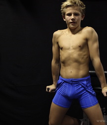 shirtless boys 5d70b71d92a0a.jpg
