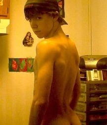 boys nude 5d727bd204433.jpg