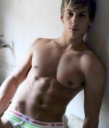 shirtless boys 5d72832548465.jpg
