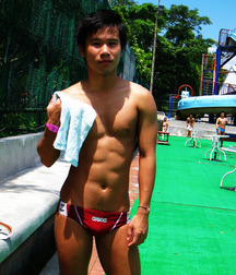 shirtless boys 5d72852e6c805.jpg