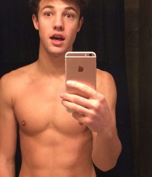 shirtless boys 5d73da5997afd.jpg