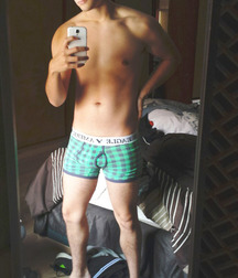 shirtless boys 5d73db2c3221f.jpg