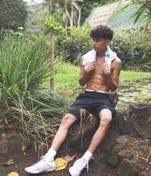 Boys 5d77f3e45ffe2.jpg