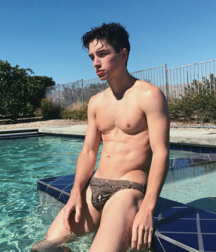 shirtless boys 5d79efe279c6b.png