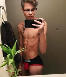 shirtless boys 5d811882aa4f0.jpg