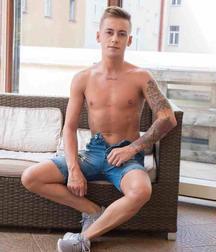 David 3 5d863ff336e2d.jpg