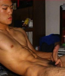 Boys with a boner 5d8b6eeae159c.jpg