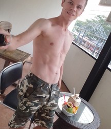 shirtless boys 5d8e2b68009fd.jpg