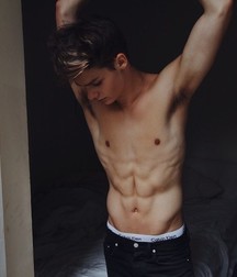 shirtless boys 5d8e2bee08200.jpg