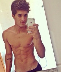 shirtless boys 5d8e2c0d80caf.jpg