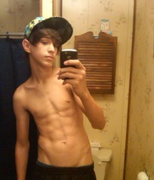 shirtless boys 5d8e2c83b3562.jpg