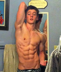 shirtless boys 5d8e2e246bc5a.jpg