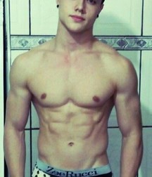 shirtless boys 5d8e2e8510d63.jpg