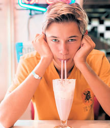 Boys 5d90604b38034.jpg