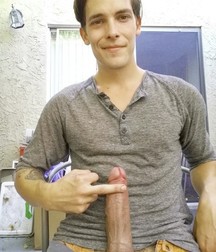 Boys with a boner 5d9396d3d0fcb.jpg