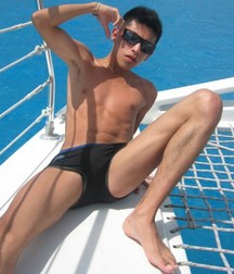 shirtless boys 5d93a6ab25f0f.jpg