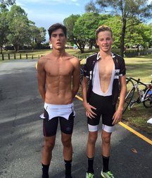 shirtless boys 5d94db1b40d90.jpg