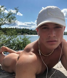 boys nude 5d95cf693eda3.jpg